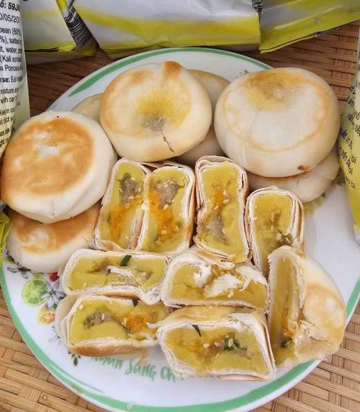 Bánh Pía Nhân Mỡ Hành Sầu Riêng Trứng Muối
